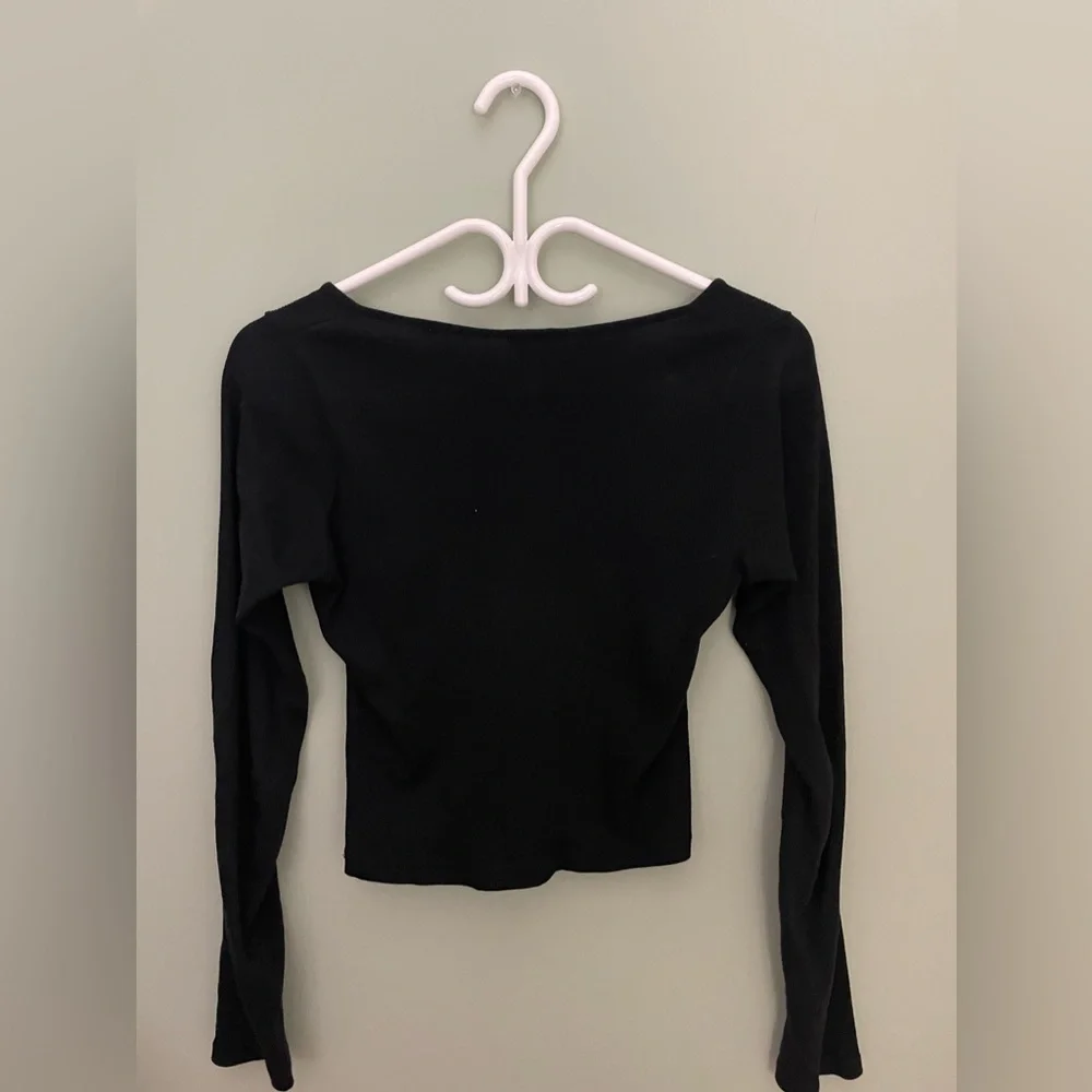 Brandy Melville Black Long Sleeve Top - Picture 2 of 3